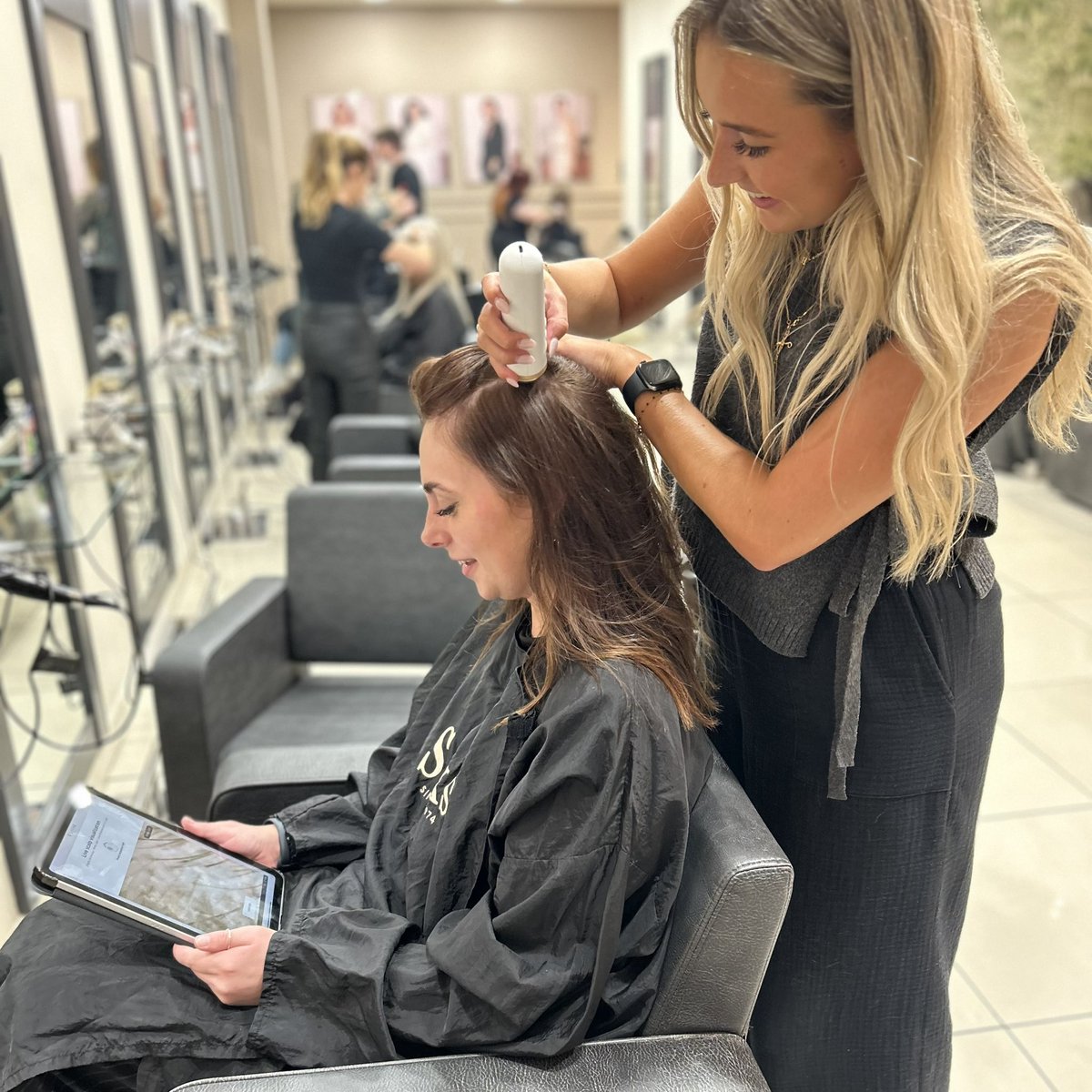 Princesshay's tweet image. Introducing the new scalp diagnosis service at SAKS…
 
The K-SCAN uses AI technology to analyse your hair and scalp to reveal your recommended personalised haircare routine! 🔬
 
Interested in booking in? Give SAKS in Princesshay a call on 01392 256999
 
#Princesshay #Exeter