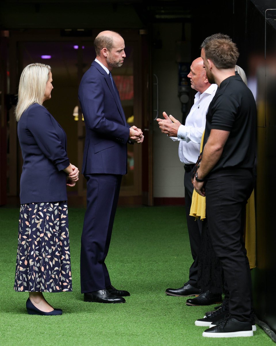 implmaterial's tweet image. 🏴󠁧󠁢󠁷󠁬󠁳󠁿 Prince of Wales in Cardiff

The Prince of Wales today is visiting a pioneering new mental health hub run by the Jac Lewis Foundation (@JacLewisFdn) which has launched at Cardiff’s Principality Stadium. 

The Prince met with Jac’s family &amp;amp; friends, including his father Jesse.…