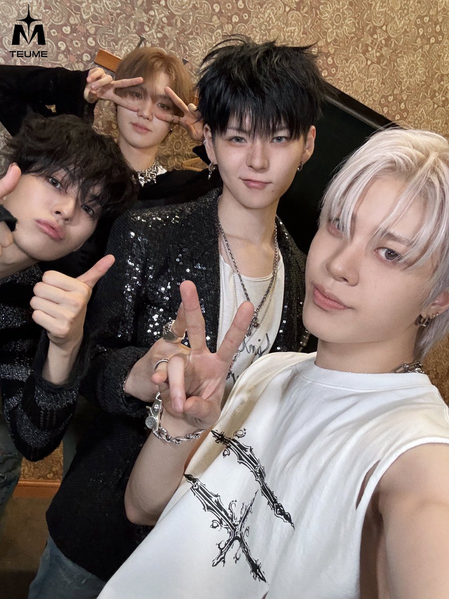 yoshkyma's tweet photo. yoshi love pulse unit photo

#요시 #YOSHI #ヨシ #TREASURE #트레저 https://t.co/G7ijAbvw2S