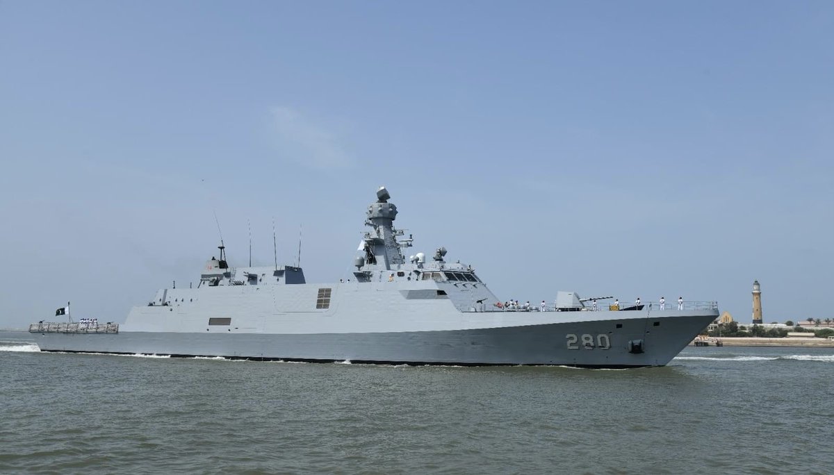 🇵🇰🇹🇷 PNS #Babur, the iron icon of an iron brotherhood.