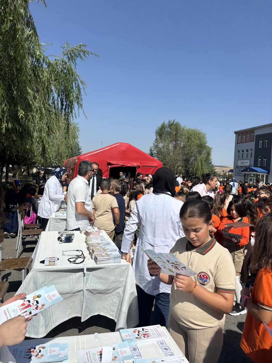 Sağlıklı Çocuk Sağlıklı Gelecek Programı ilimiz Kars İlkokulunda gerçekleştirilmiştir. 

<a href="/tcmeb/">Millî Eğitim Bakanlığı</a> <a href="/Yusuf__Tekin/">Yusuf Tekin</a> <a href="/meb_dhgm/">Destek Hizmetleri Genel Müdürlüğü</a> <a href="/omurfatih/">Ömür Fatih Karakullukçu</a> <a href="/mebisgb/">İşyeri Sağlık ve Güvenlik Birimi Daire Başkanlığı</a> <a href="/ozkan_meb/">Özkan AVCI</a> <a href="/GlcanKILIN3/">Gülcan KILINÇ</a>