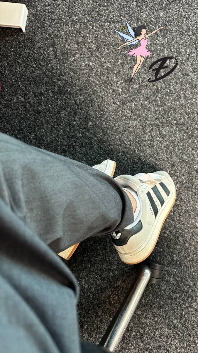 fairy_diary_com's tweet photo. Student Marie in the office at work today with her #Adidas #Campus #shoes - the perfect shoes for a young and stylish student. We wish you a nice and relaxed day 😘 #fairydiary #fairy #diary #shoemodel #shoesoftheday #socks #whitesocks #sneakersocks #studentfeet #studentfeet https://t.co/rwrHti5cRA