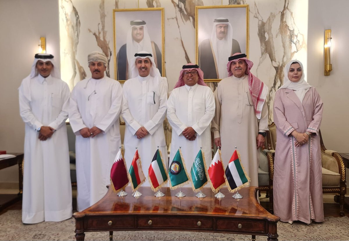 إجتمع أصحاب السعاده سفراء ورؤساء بعثات دول مجلس التعاون في الأردن برئاسة سفير دولة الكويت تضامنا مع دولة قطر، في مقر السفارة القطرية لتقديم دعمهم وتضامنهم  تجاه العدوان الإسرائيلي الجبان على دولة قطر الشقيقة، مؤكدين أن هذا الإعتداء يشكل إنتهاكاً صارخاً للقوانين والأعراف الدولية