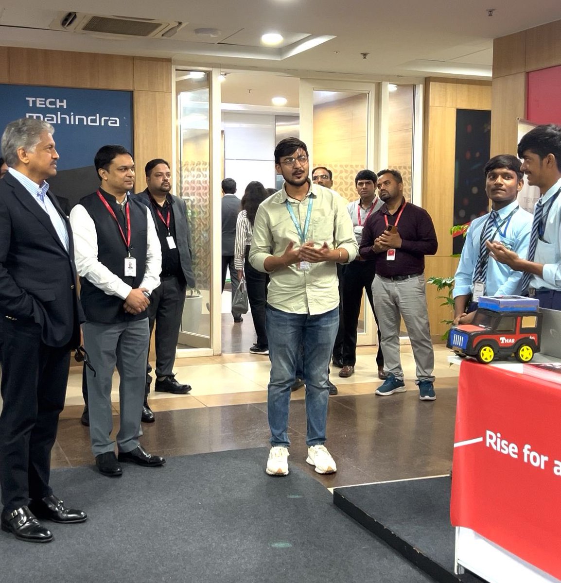 anandmahindra's tweet image. An estimated 80 million Indians live with disabilities. 

That&apos;s not a statistic, that&apos;s 80 million individuals and their families waiting for the right support. 

I&apos;m so pleased that Tech Mahindra Foundation has created “The Ability Network” : a digital bridge connecting these…