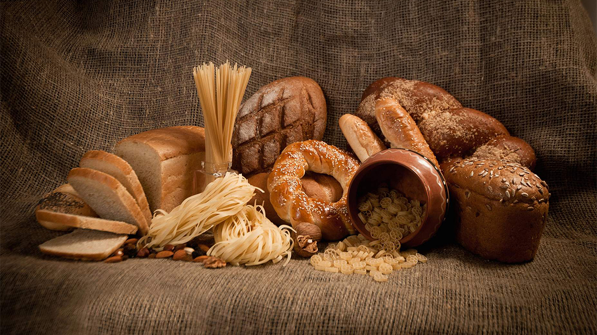 University at Buffalo Alumni (@ubalumni) on Twitter photo Love carbs? 🍞 Blame your ancestors! #UBuffalo researchers studying ancient DNA found a gene in saliva that may have helped humans adapt to starchy foods more than 800,000 years ago, impacting how we digest carbs today. 
Read more about the research ➡️ ms.spr.ly/6015s9njN Love carbs? 🍞 Blame your ancestors! #UBuffalo researchers studying ancient DNA found a gene in saliva that may have helped humans adapt to starchy foods more than 800,000 years ago, impacting how we digest carbs today. 
Read more about the research ➡️ ms.spr.ly/6015s9njN