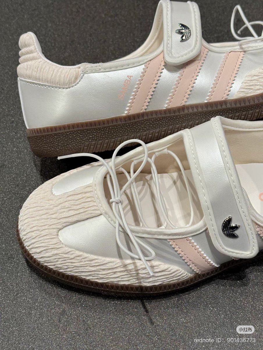 — shoes for self reward .•｡★

a thread