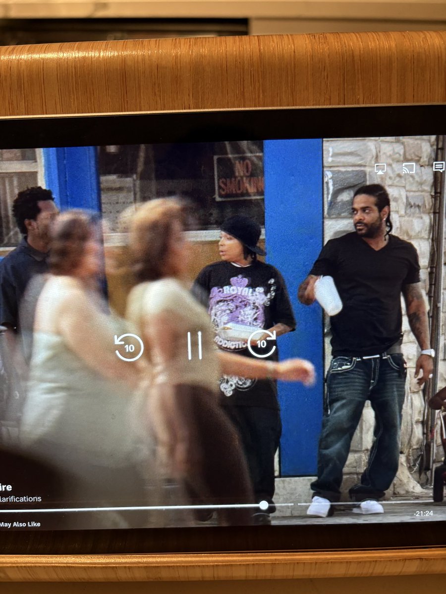 This is why I will continue to rewatch The Wire. I just peeped Jim Jones lmao