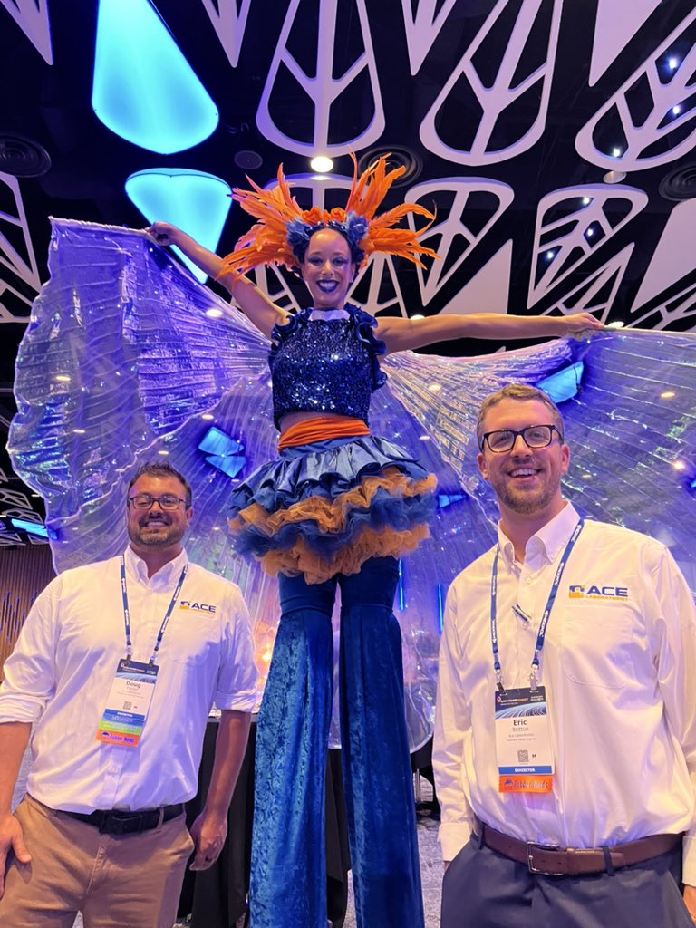 therubberheart's tweet photo. Doug Foster and Eric Britton at the #2025GS Welcome Reception! ๐๐ค
#RubberIndustry #RubberTesting
@ACELaboratories @RubberDivision
๐ธ Pauline Glaza (@EnduricaLLC) https://t.co/My75LgWGsC