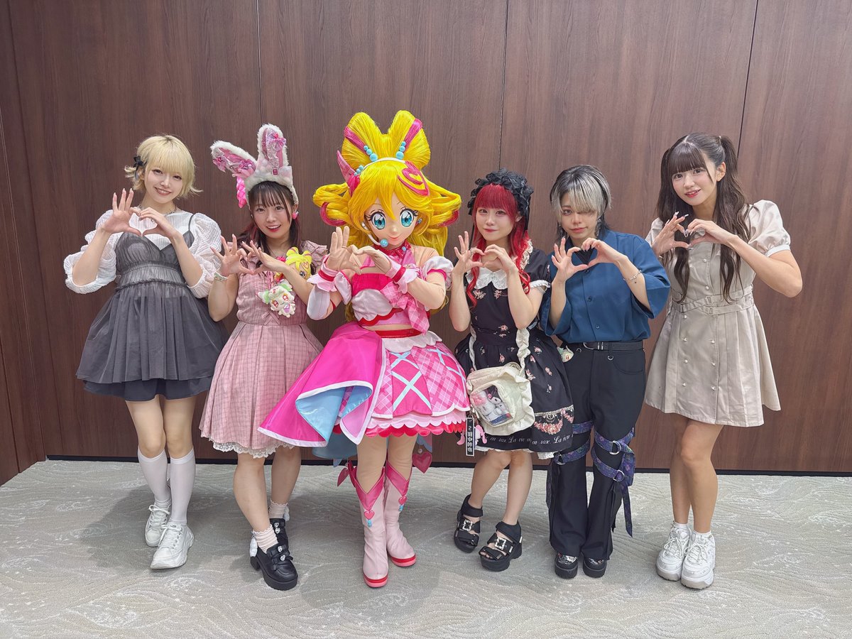 <a href="/RainTree_RT/">Rain Tree</a> /⋰
ふぇありーているず！
#津々楽いちは ちゃん、#白石うらん ちゃん、#綺月梨乃 ちゃん
#夢咲このか ちゃん、#真野紗奈 ちゃんも
#映画キミプリみたよ 🐧🐰💎🥀🌟
\⋱

キュアアイドルと仲良くファンサ📸✨
応援してくれてありがとう💖

コメント動画もお楽しみに🌟

<a href="/idol_fairytales/">【公式】ふぇありーているず！12.15 Zepp nagoyaワンマン</a>