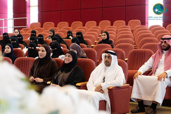 fbsuniversity's tweet photo. اللقاء التعريفي لطلبة كلية الطب المستجدين بجامعة فهد بن سلطان للعام الجامعي
 2025–2026 م 

رابط الصور 

https://t.co/9DXbrYBfnY

#جامعة_فهد_بن_سلطان 

#تبوك https://t.co/Moj0ISi03U