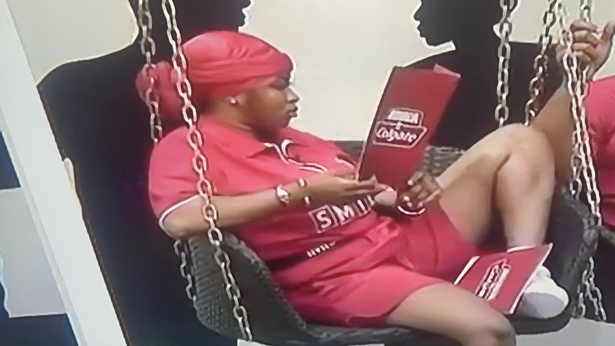 DAVID25743966's tweet photo. My beautiful niece #ImisiAyanwale
My two hot 🔥 wives #Issabella and #Sultana
The real men in that house #KoyinSanusi and #JasonJae tonight I have time to vote for you. https://t.co/vMJJTLHzXk