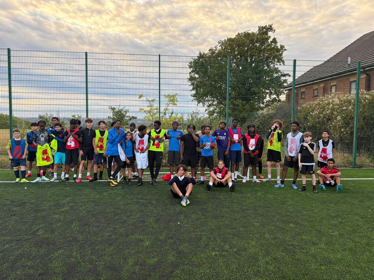 Sports_Fun4All's tweet photo. A few highlights from recent weeks

#Bellingham #Borough #Catford #CrystalPalace #Deptford #Downham #HitherGreen #Brockley #ElephantAndCastle #Eltham #LondonBridge #Mottingham #Kidbrooke #Kennington #Stockwell #YoungPeople #FreeFootball #youthwork https://t.co/l3NEZGclcs