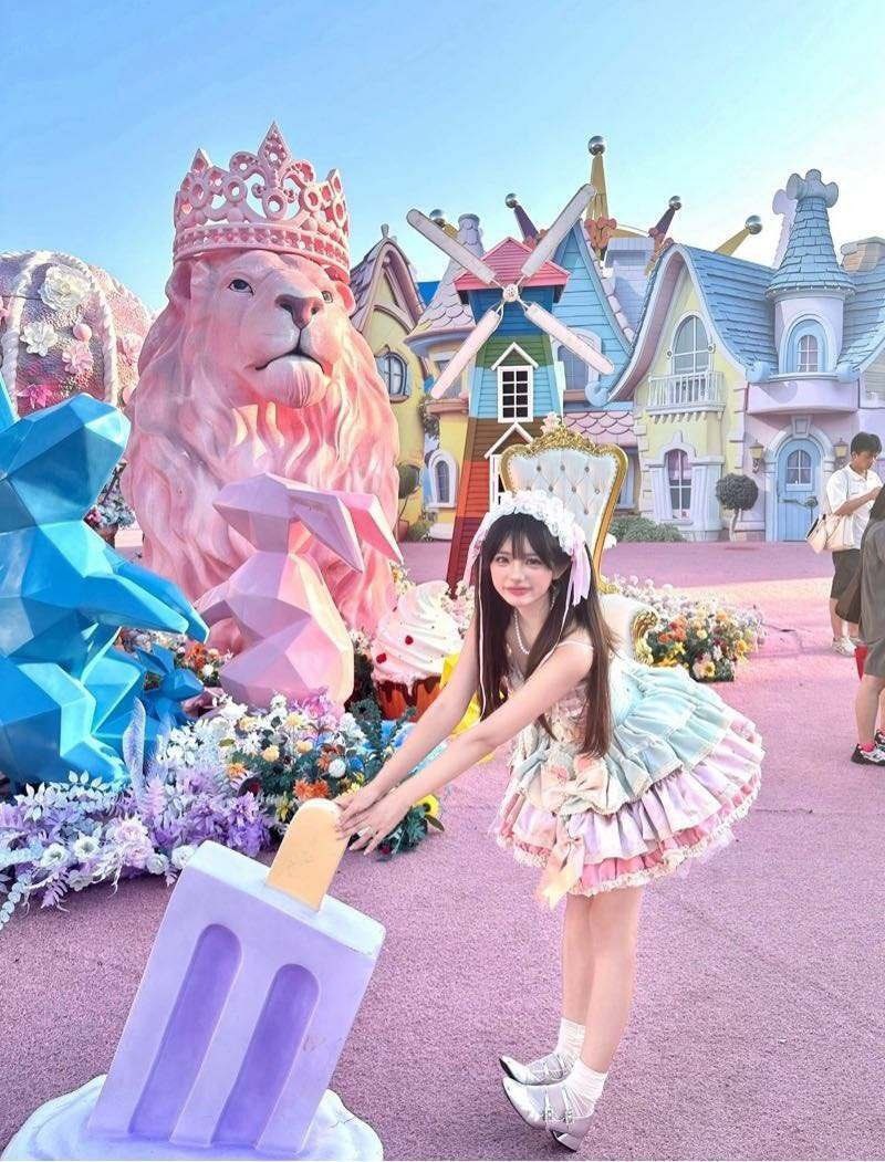 福利姬灵灵全球cos外围经济（全国独家资源）分享的黄推图片3 - 网红私拍内容