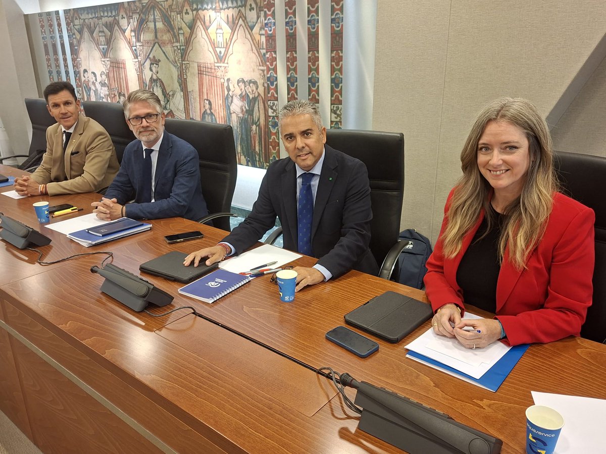 🏛 Reanudamos las comparecencias en la Comisión de Política Territorial, Medio Ambiente, Agricultura y Agua que aborda la cuarta Ley de Simplificación Administrativa

Abrimos con la intervención del presidente de <a href="/FMRdeMurcia/">FMRM</a> <a href="/VictorUlea/">Victor Manuel López Abenza</a>