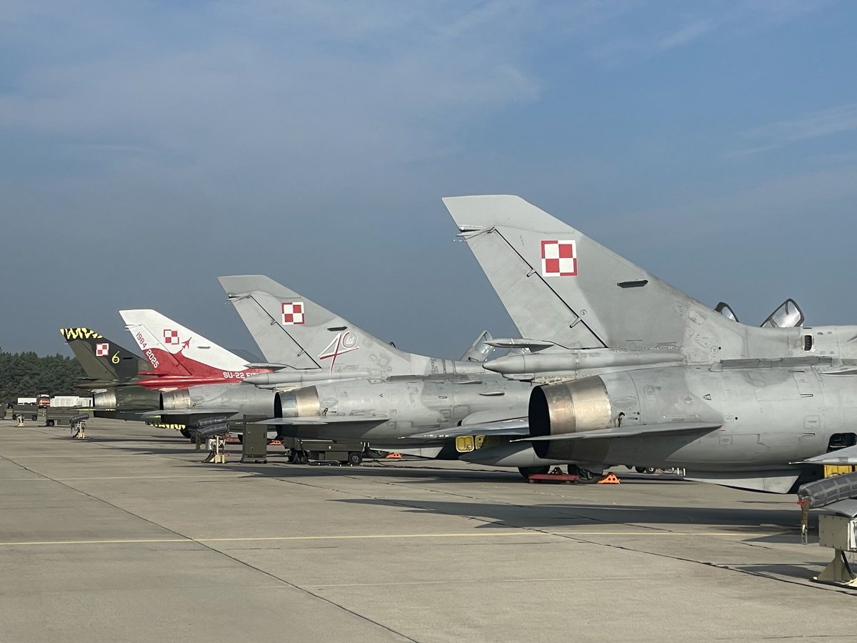 warnesyworld's tweet image. It&apos;s the official retirement of the Polish Air Force Su-22 #Fitter today. Well worth the seven hour drive. :)