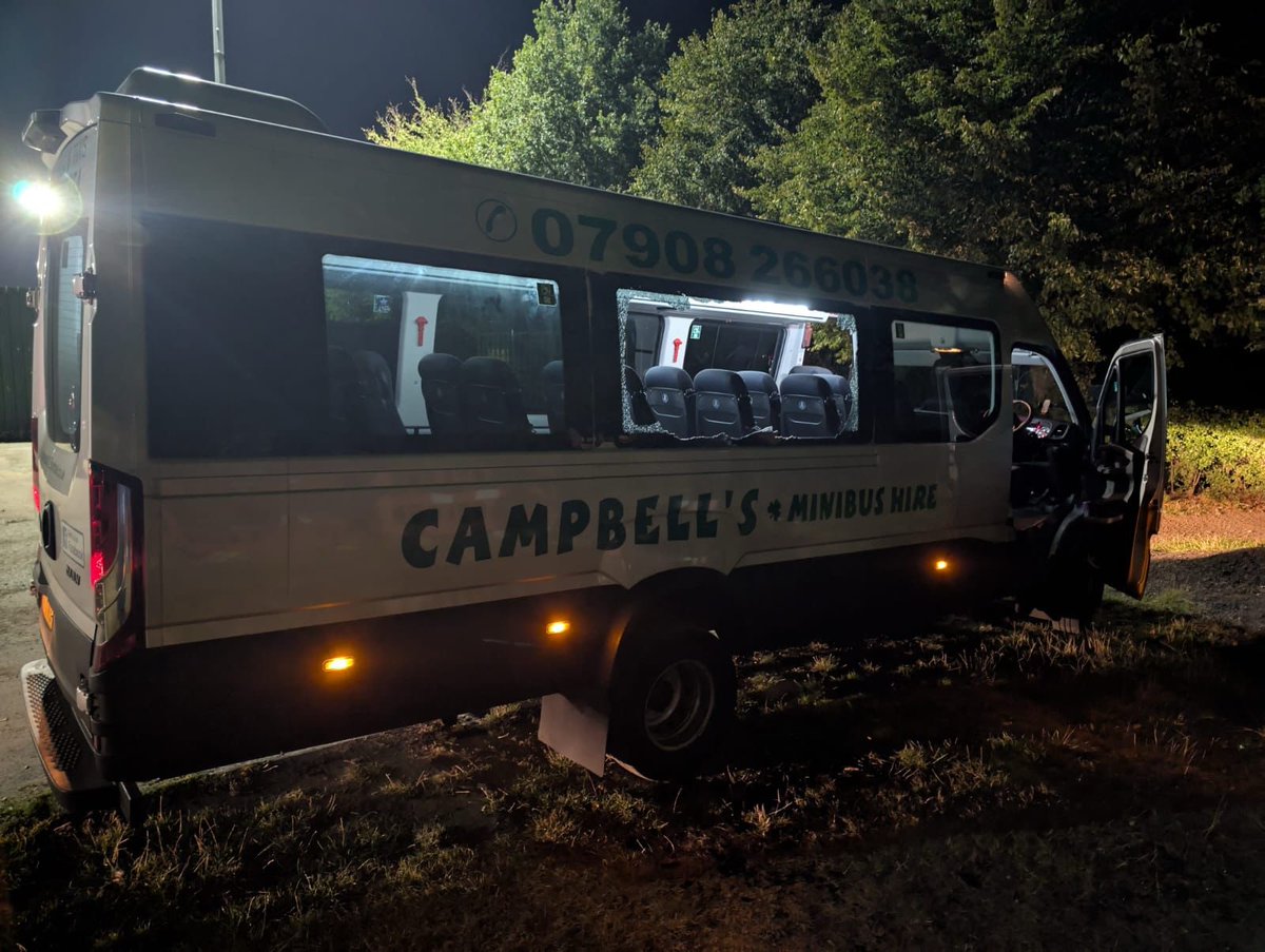 🚨 Last night our supporters bus was attacked by mindless youths associated to <a href="/NorthallertonFC/">Northallerton Town FC</a>… bricks were thrown through the window at full time following our 2-0 victory. A Tuesday night away to Northallerton in the <a href="/EbacNorthernLge/">Ebac Northern Football League</a> eh? Unbelievable.

#NBSFC // 🔵⭐️