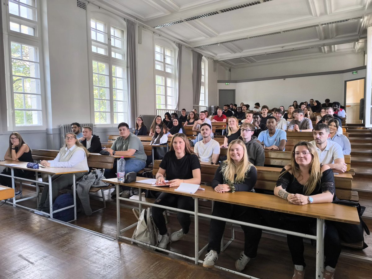 Top départ pour les nouvelles promotions en Licence et Master Comptabilité Contrôle Audit #CCA et Licence pro. Comptabilité et Paie.
Bienvenue à ces élèves qui construisent dès aujourd’hui leur avenir professionnel en alternance avec le Cnam.
Bonne route à toutes et tous !