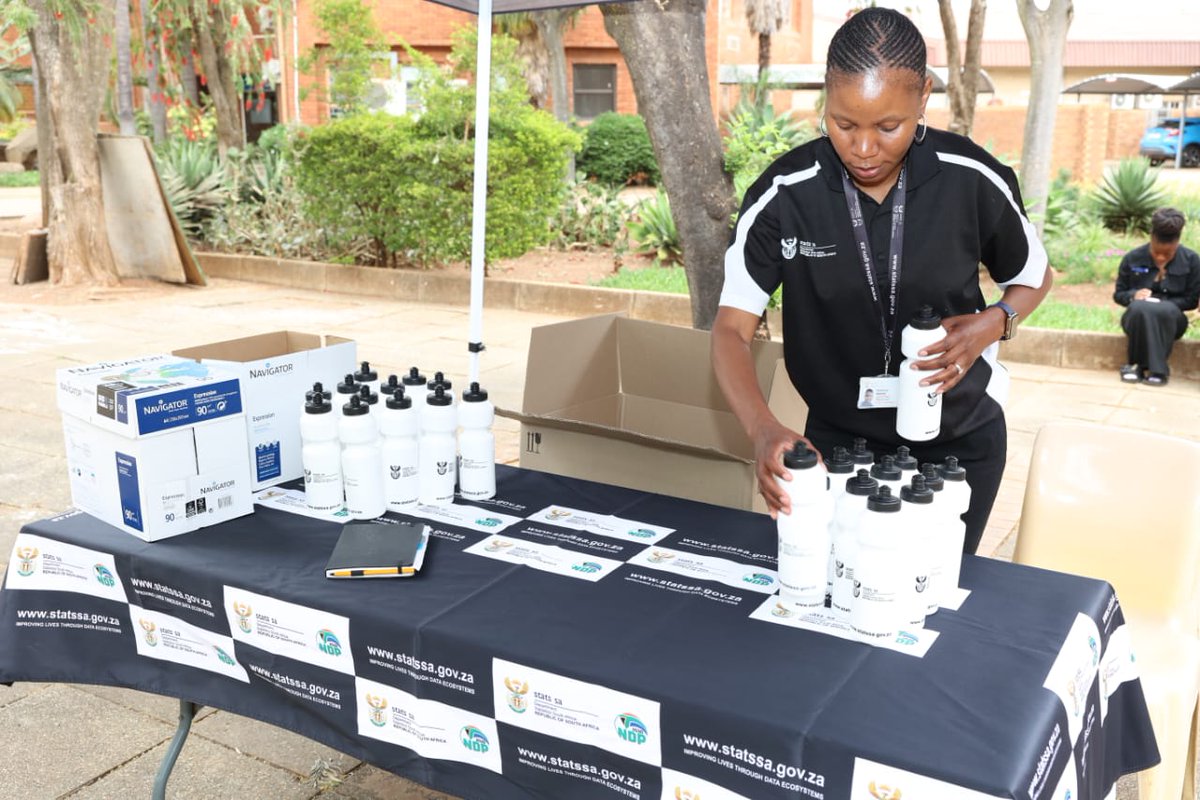 StatsSA's tweet photo. 📸 #StatsSA officials are at the Economic Data Smarter Future workshop at @Official_TUT. They are promoting the use of economic statistics
#StatsSA #KnowYourStatsZA #TUT #EconomicStats https://t.co/E7a2zQMJdw