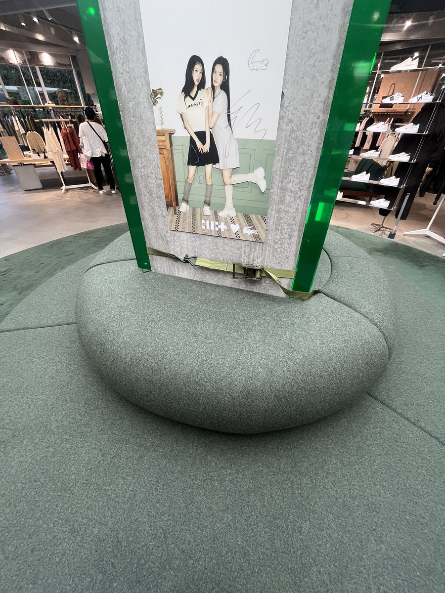 オカリッ tweet media