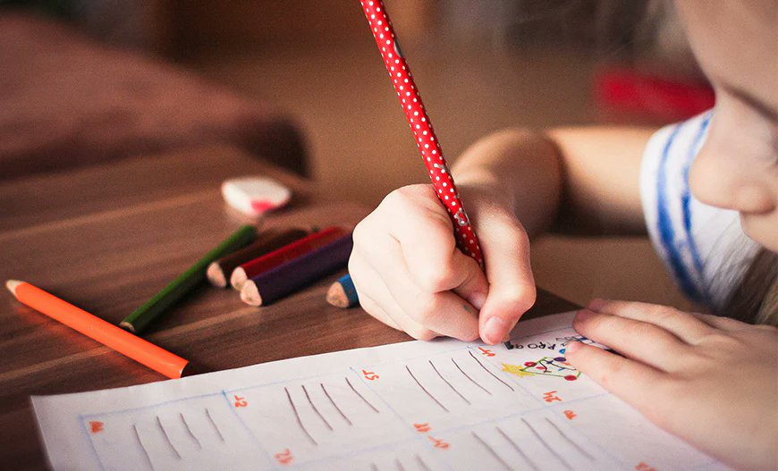 Kitronik's tweet image. 10 products that will support your child(ren)'s education.
If you are home-schooling or trying to get hands-on with your child's education, we can help you navigate the essential digital skills every child should know.
kitronik.co.uk/blogs/resource…
#makecode #homeschooling