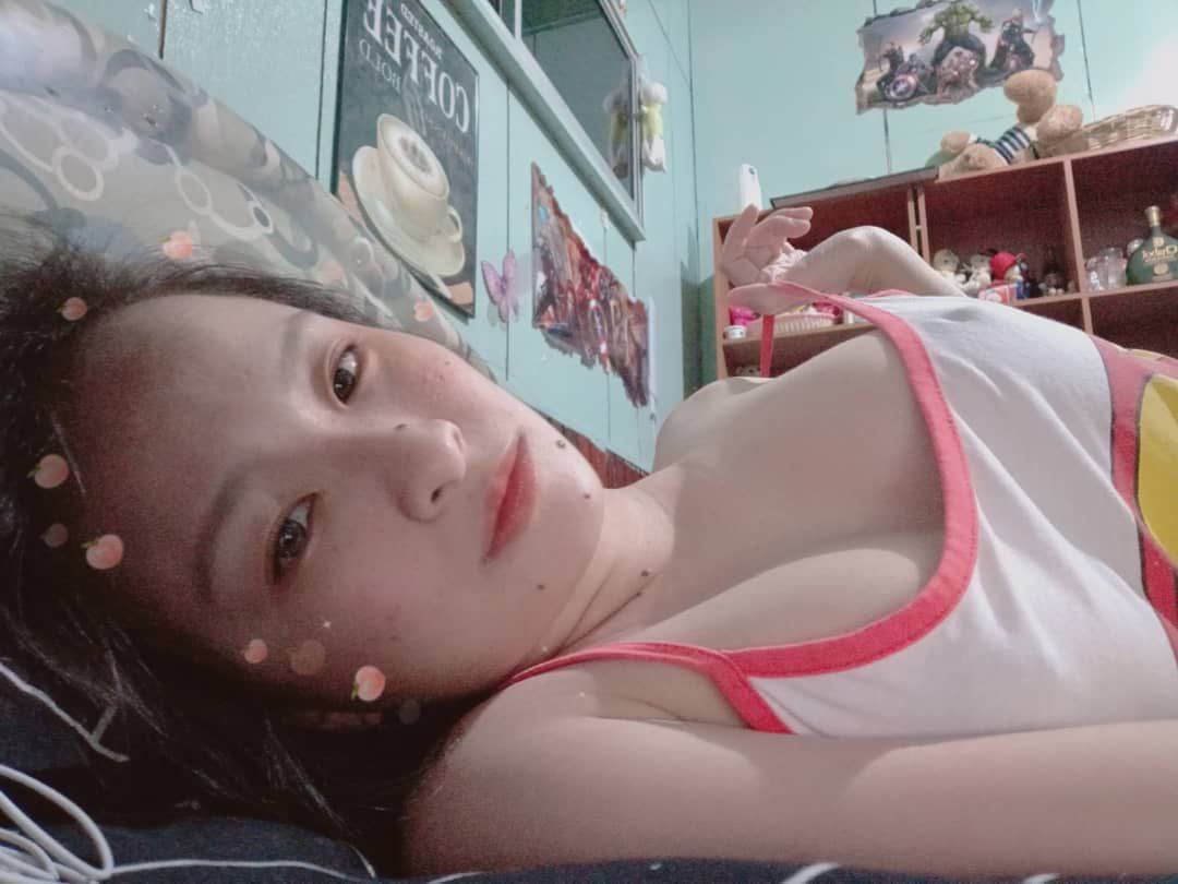 trangchull's tweet photo. Call hơm ạ nứng quá https://t.co/mN3OsmOvrE