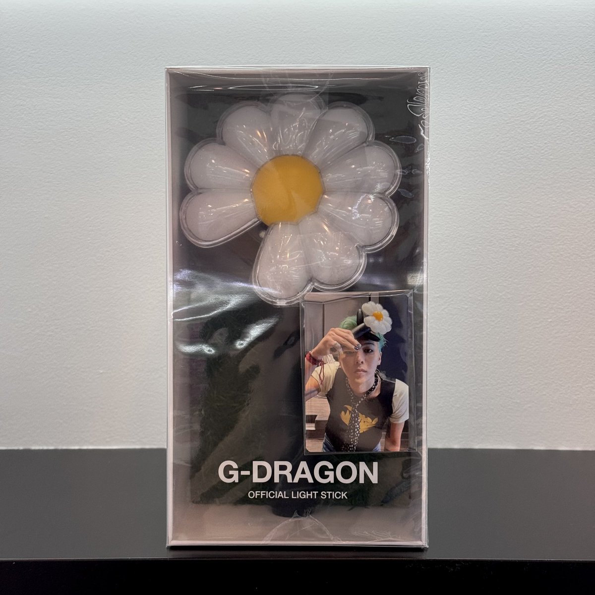 🌼 Available in K⭑POP PALETTE Myeongdong now ♪

G-DRAGON’s light stick #DAISY_BONG now in stock ✨

📞 +82-2-318-3723 (or Contact via DM)
📍25, Myeongdong 6-gil, Jung-gu, Seoul

#GD #GDRAGON #DAISY_BONG
#응원봉 #LIGHTSTICK