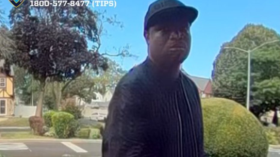 GalacticScope's tweet image. 🚨 Disturbing tragedy out of Queens, NYC — Police are in an urgent manhunt for 42-year-old Jamel McGriff, accused of brutally killing an elderly couple inside their own home before setting the house on fire.

Frank (76) and Maureen Olton (77) were found in horrifying conditions:…