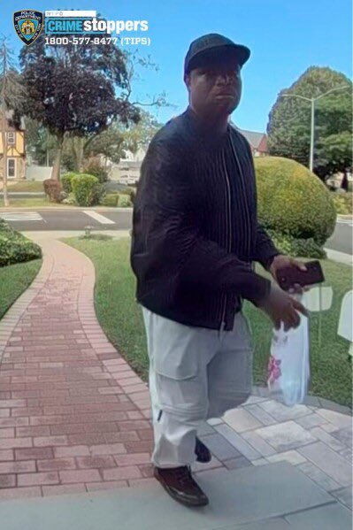 GalacticScope's tweet image. 🚨 Disturbing tragedy out of Queens, NYC — Police are in an urgent manhunt for 42-year-old Jamel McGriff, accused of brutally killing an elderly couple inside their own home before setting the house on fire.

Frank (76) and Maureen Olton (77) were found in horrifying conditions:…