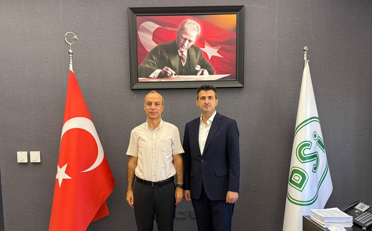 AK Parti İzmir Milletvekili Sn. Mehmet Ali Celebi, DSİ 2. Bölge Müdürümüz Hüseyin Koray Bilgi'yi makamında ziyaret etti