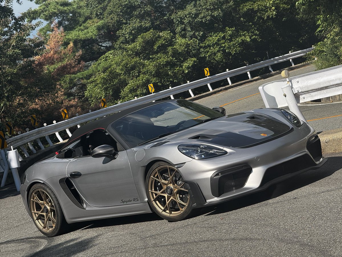 porsche_carlife's tweet image. 流行りのやつ、やってみた
ついでに回転させてみた

#718SpyderRS #SpyderRS #nanobanana