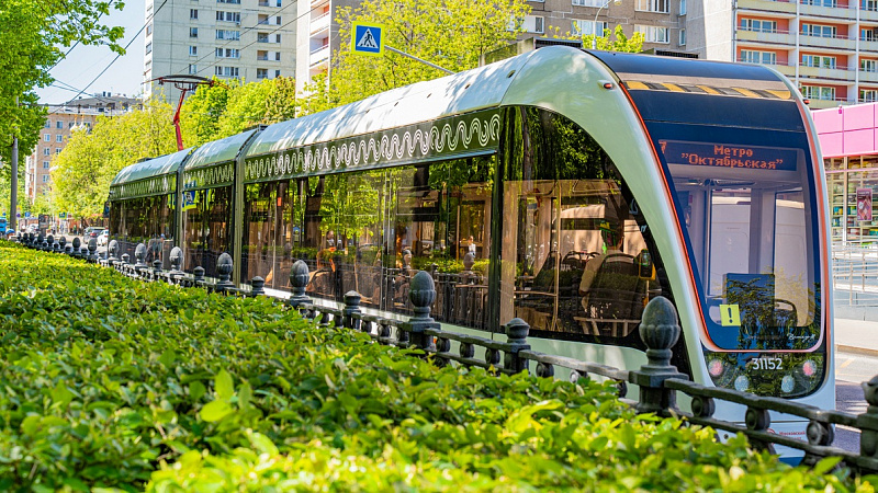 jacksonhinkle's tweet photo. 🇷🇺 BREAKING: Moscow launches Russia’s first autonomous passenger tram controlled by AI. https://t.co/ejideEm1Yd