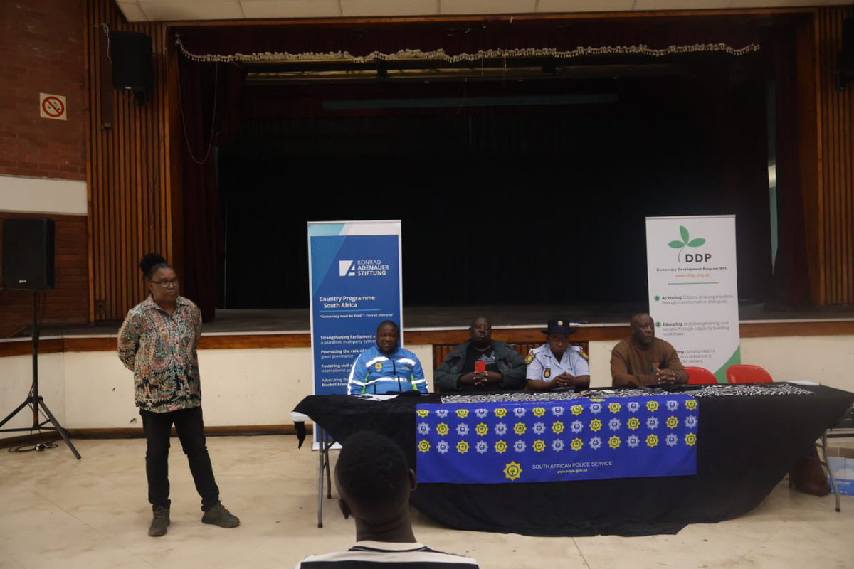 The Democracy Development Program NPC in partnership with Konrad-Adenauer-Stiftung South Africa successfully hosted a Social Cohesion Conference at Siphumelele Hall in KwaMakhutha.
The conference brought together SAPS, migrant workers, community leaders and health practitioners.