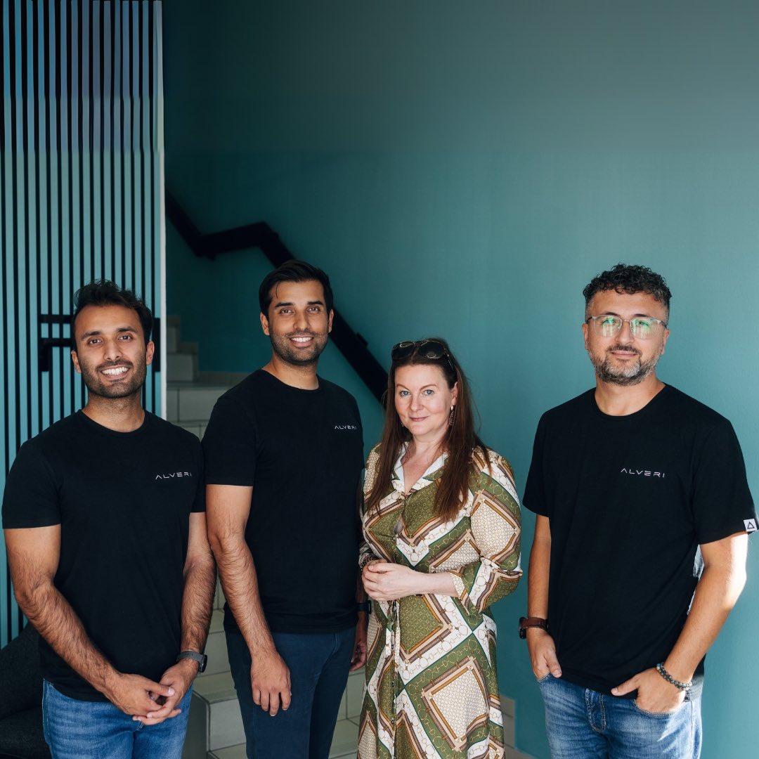 Zu Gast bei der Büroeröffnung von ALVERI in Hohenzell 🚗⚡️
Das Rieder Start-up bringt mit intelligenter Ladeinfrastruktur, digitalen E-Mobilitätsplattformen &amp; autonomen Laderobotern Klimaschutz &amp; Digitalisierung auf die Straße. 

Danke für die Einladung &amp; den spannenden Austausch