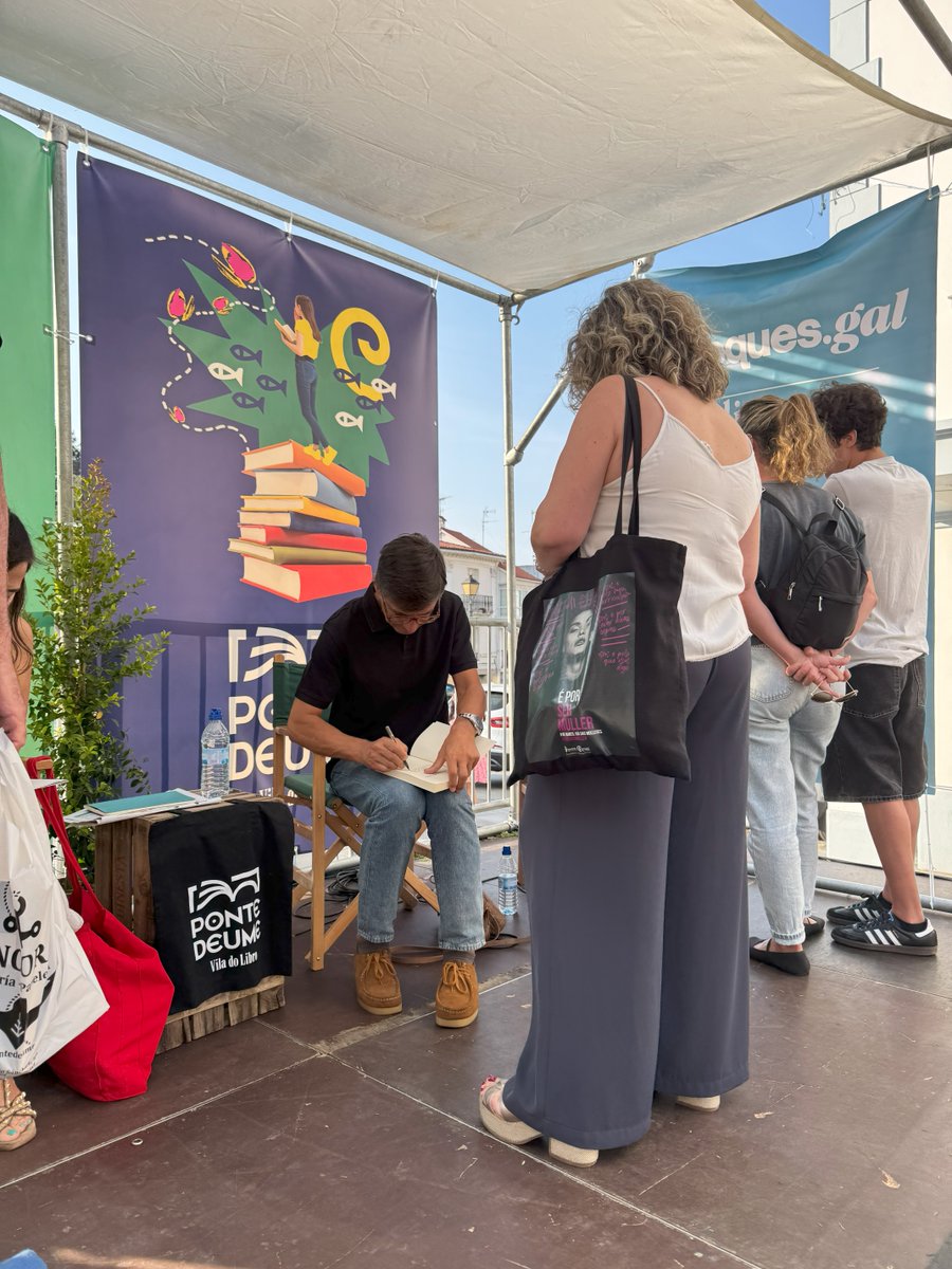 Vila do Libro tweet media