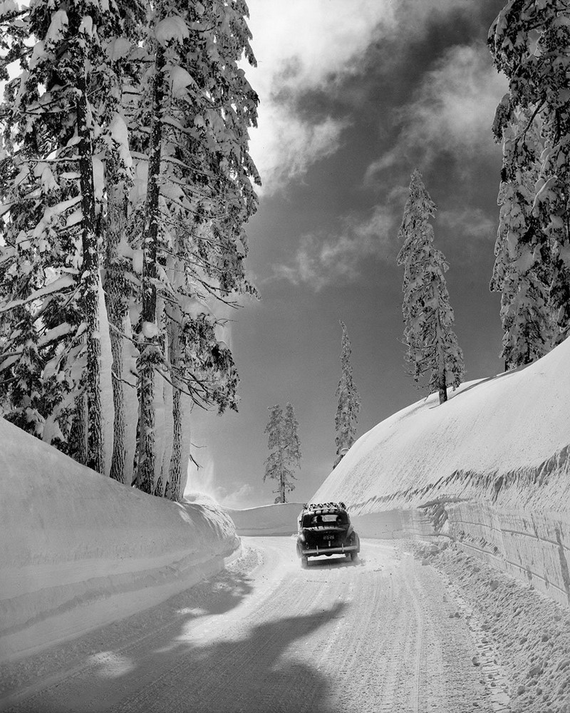 NormundaProfils's tweet photo. Amerikāņu fotogrāfi/American photographers: Rejs Atkesons (Ray Atkeson) (1907-1990).  #fotogrāfija #photography #SpeedGraphic Visi zina Ansela Adamsa darbus, bet vai Tu esi redzējis Atkesona fotogrāfijas? 1/2 https://t.co/xrssM9mYpb