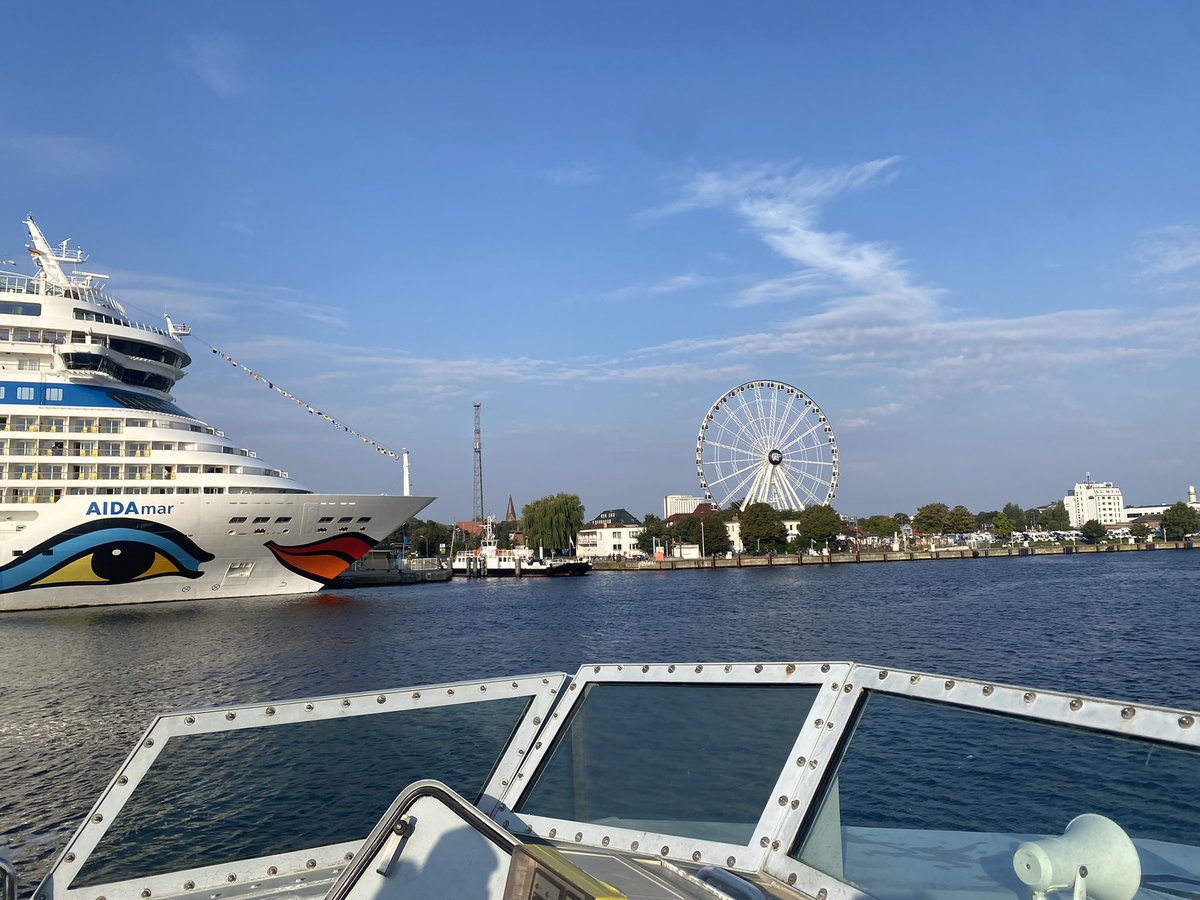 HMS Dasher tweet media