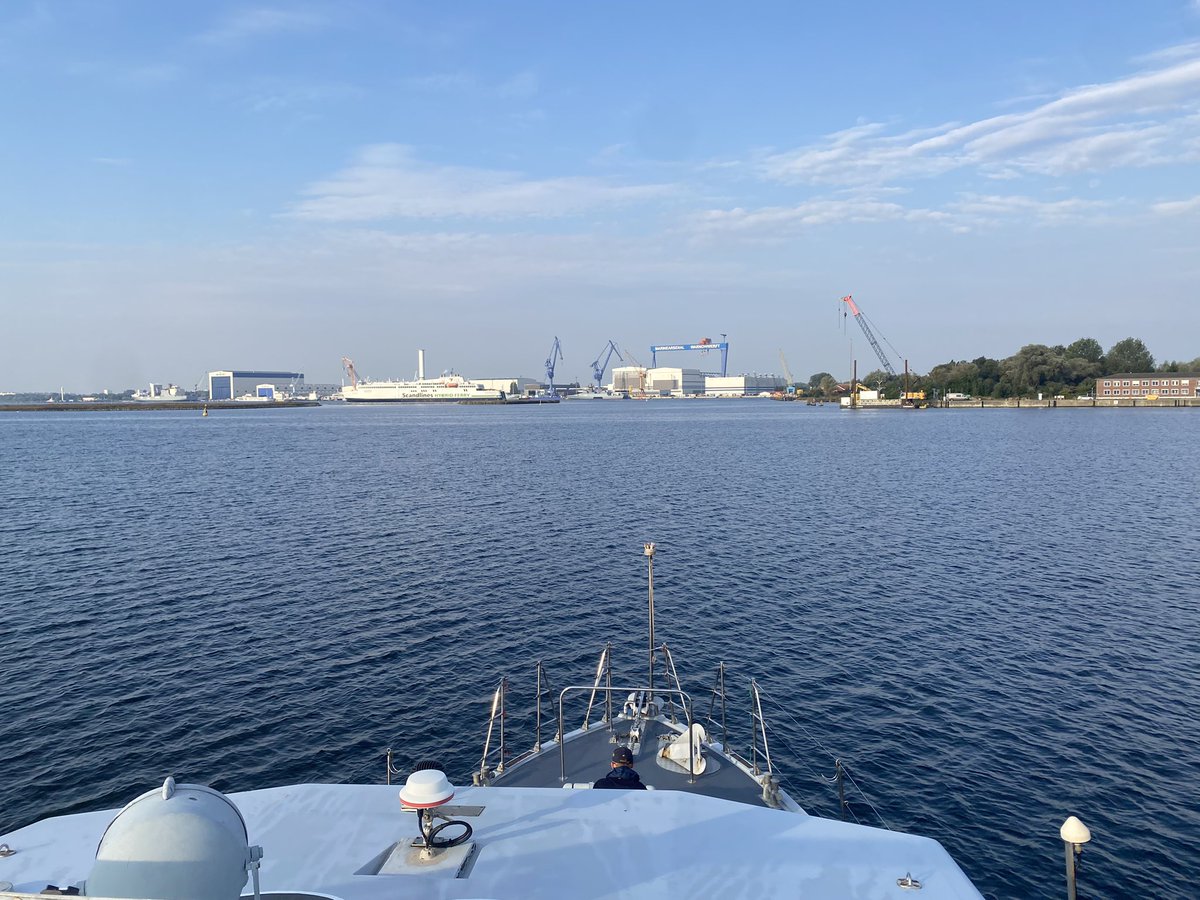 HMS Dasher tweet media