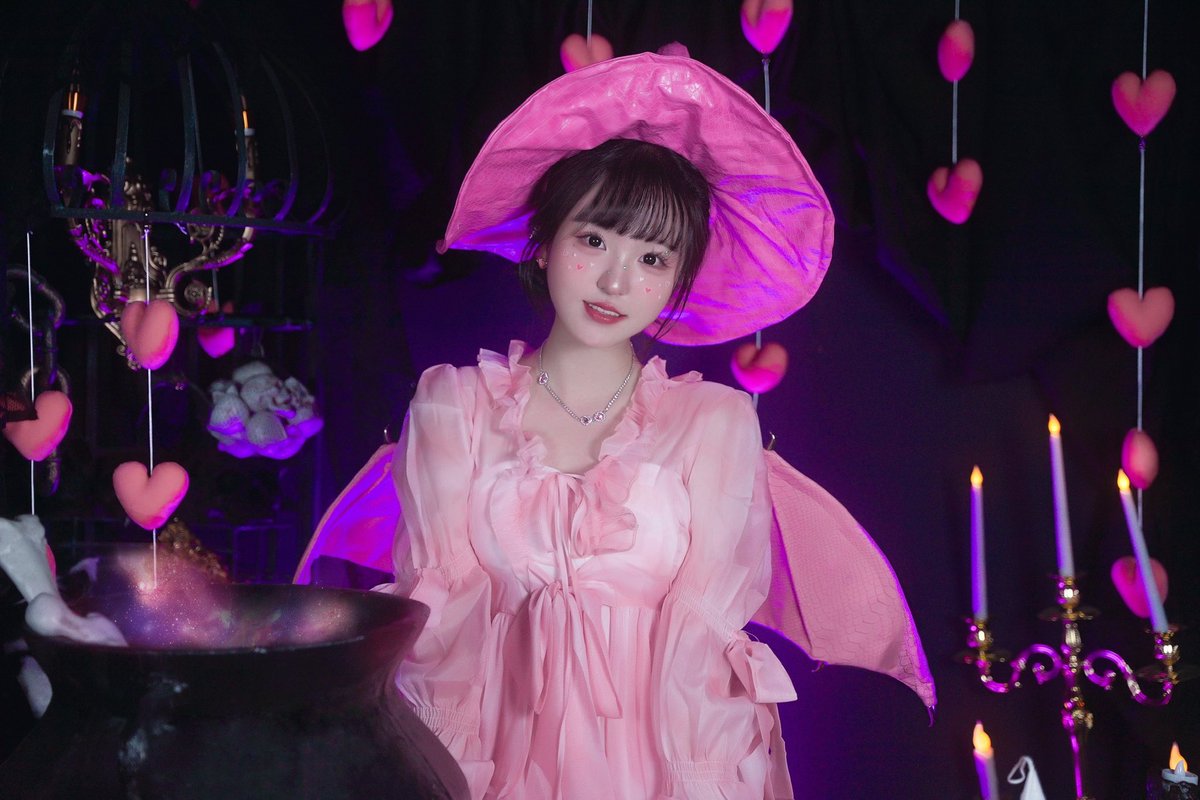 🎃 할로윈 맞이 EVENT 🎃
바로 지금만 누릴 수 있는 특별 할인! ✨

✨ A룸 9/27까지 방문 예약하면?

✔️ 주말 1시간(4인) → 40,000원
✔️ 평일 1시간(4인) → 35,000원

28일부터는 본격 할로윈 OPEN 👻

그전까지 기본 숲 에서 만나요🥕

게시물 RT+팔로우시 1분께 2시간 무료 이용권을 드립니다🥕