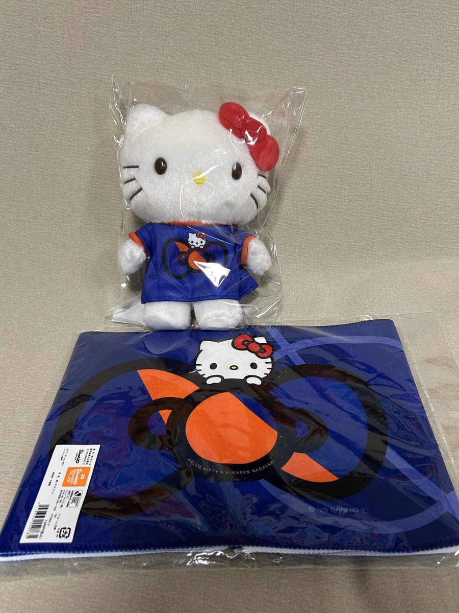 友人の協力で無事にハローキティとV・ファーレン長崎のコラボ買えまし