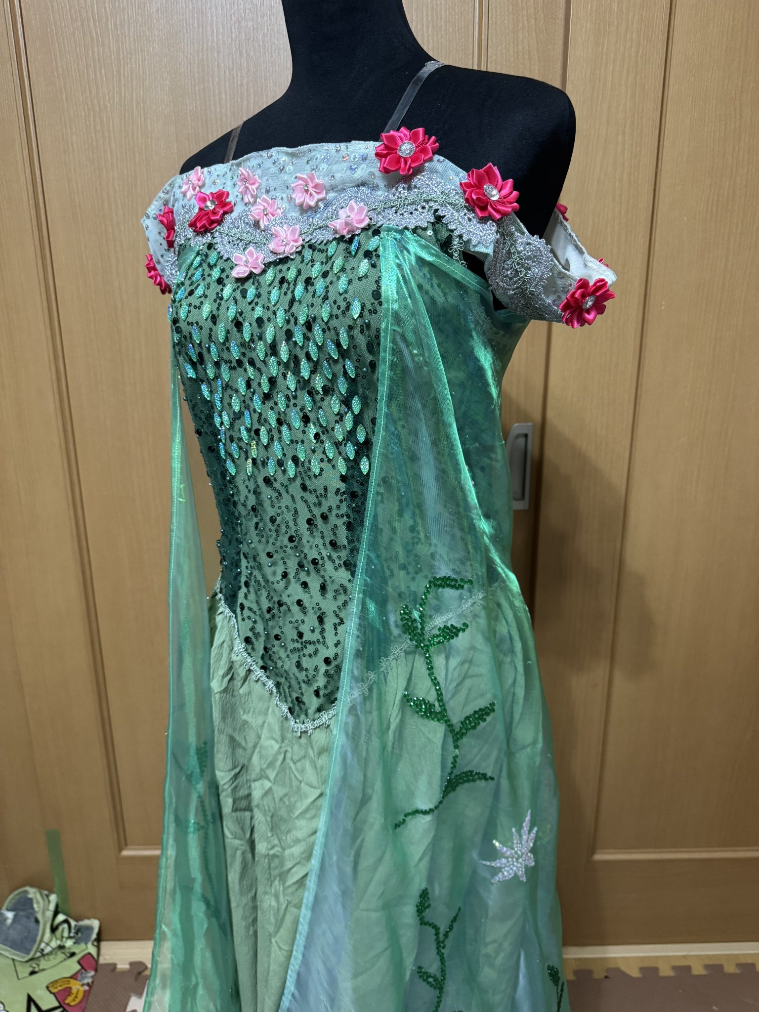 エルサ ウィッグ ❄️着用画像追加しました❄️ 1542316247.g_300-w-st_g.jpg