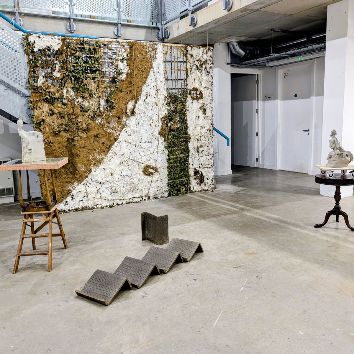 Tabish Khan tweet media