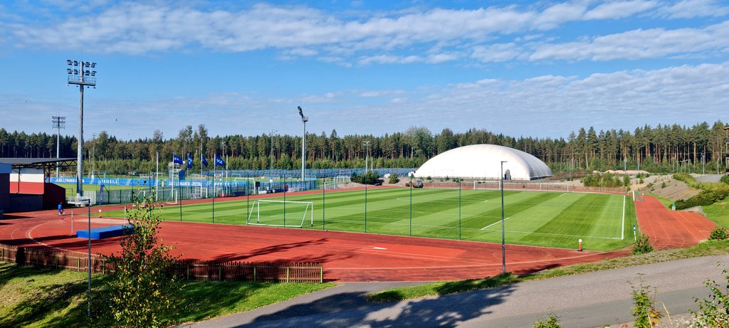 Vaihteeksi täällä.