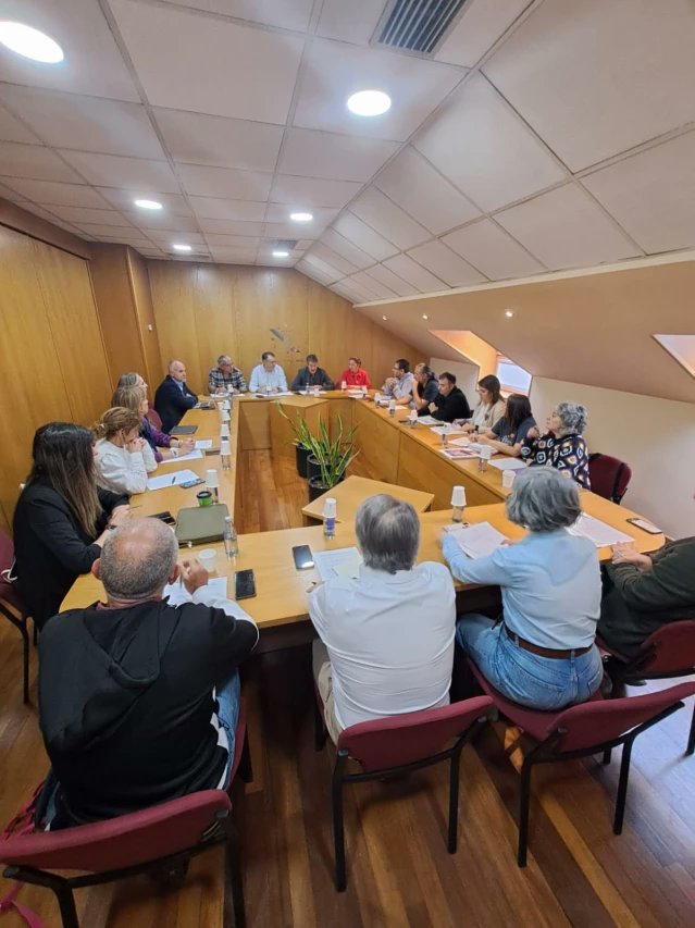 CCOOHABITAT_GAL's tweet photo. 🟥 Coincidencia total no diagnóstico do SAF: precariedade, falta de protección e financiamento. CCOO propón un protocolo realista e urxente fronte ás agresións e chama á Xunta a implicarse. Sen accións, non hai dignidade laboral. #SeguridadeNoSAF #DignidadeLaboral #FEGAMP https://t.co/zi6N9tZpTC