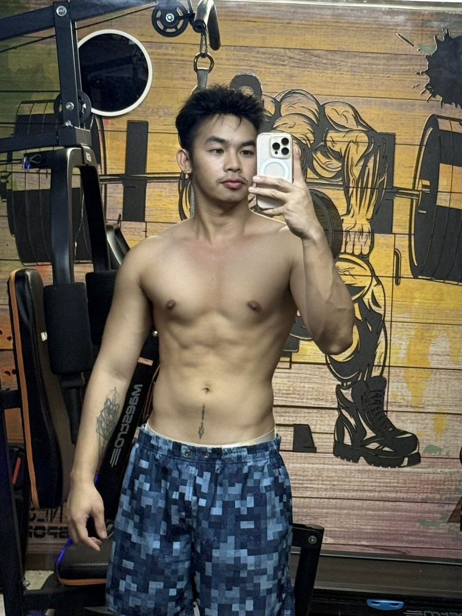 markuscale's tweet image. H