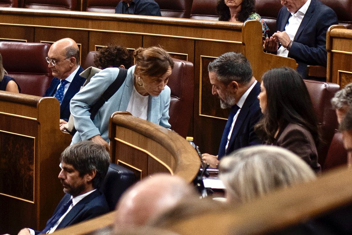 Como me pidió Raúl Incertis, médico español en Gaza, entrego a Feijóo y Abascal su testimonio y las imágenes del horror en el hospital de Nasser. No pueden seguir defendiendo a Israel después de verlo. Cuando la historia juzgue este genocidio, no podrán decir que no lo sabían.