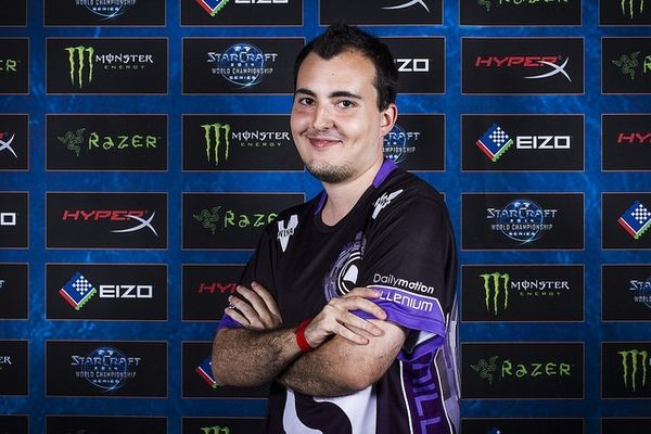 FragsterEN's tweet image. Happy 32nd Birthday to Juan “VortiX” Durán @VortiX_93 ! 🎂🇪🇸
Gracias for the unforgettable games, and enjoy your special day! 🙌
#SC2 #Warcraft3 #Esports #HappyBirthday