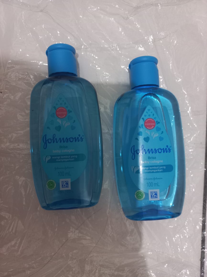 ssunbae_'s tweet image. wts johnsons baby cologne 40k get 2 pcs (bisa nego) new baru aja dateng, dijual karena salah pilih varian, bisa anter kos area temcy