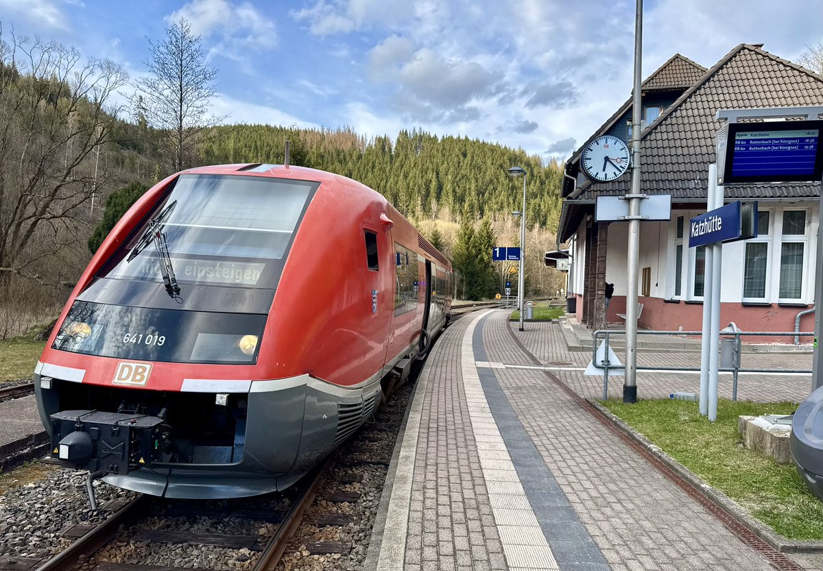 woshimike's tweet photo. @biesdorfer83 Bahnhof Katzhütte am 13.04.2025 https://t.co/5Sk5OWmN5g