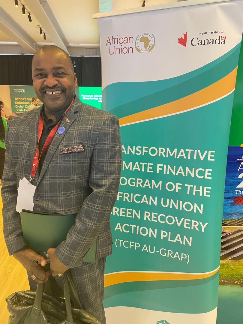 At #ACS2025: Our Special Envoy for Africa <a href="/Marc_Ben/">Ben Marc Diendéré</a> discussing Canada's proud support to the Transformative Climate Finance Program (#TCFP) of the African Union - Green Recovery Action Plan (AU-GRAP) being implemented by <a href="/gggi_hq/">GGGI</a>  (DG Sang-Hyup Kim)