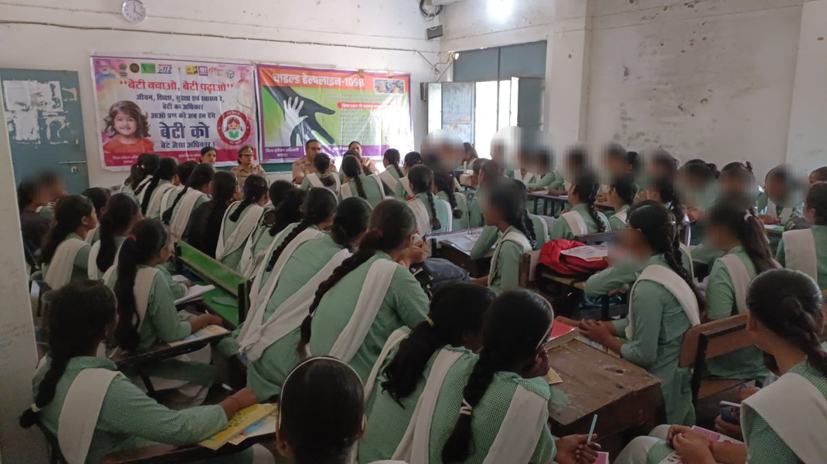 baghpatpolice's tweet image. #baghpatpolice
थाना एएचटीयू, प्रोबेशन विभाग व साइबर सेल की संयुक्त टीम द्वारा राजकीय कन्या इन्टर कॉलेज,बावली में छात्र-छात्राओं को नशे के दुष्परिणाम, बाल विवाह/बाल तस्करी रोकथाम, साइबर क्राइम से बचाव की जानकारी दी गई। 📞 1090 | 1098 | 181 | 112
#SayNoToDrugs #StopChildTrafficking